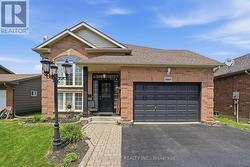 4869 CHERRYWOOD DRIVE Lincoln, ON L3J 0G3