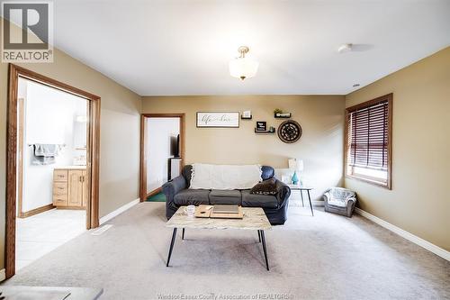 219 Inshes, Chatham, ON - Indoor Photo Showing Living Room