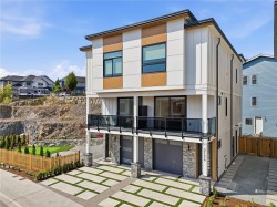 2124 Kingbird Dr Langford, BC V9B 0E7