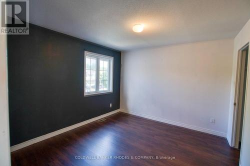 Third bedroom - 32 Catterick Crescent, Ottawa, ON 