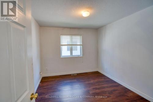 Fourth bedroom - 32 Catterick Crescent, Ottawa, ON 
