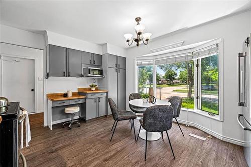 215 Garton Ave, Winnipeg, MB 