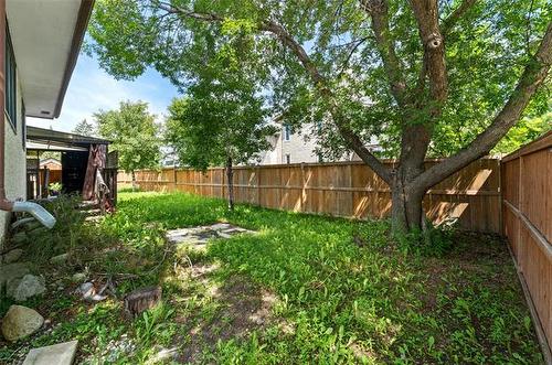 215 Garton Ave, Winnipeg, MB 