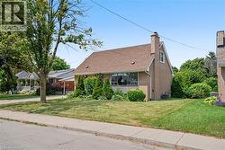 11 MARSHALL Avenue  Hamilton, ON L8T 1W9