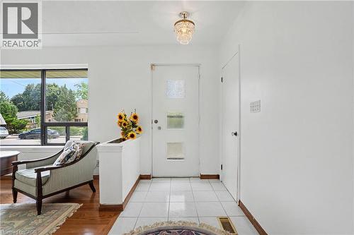 11 Marshall Avenue, Hamilton, ON - Indoor Photo Showing Other Room