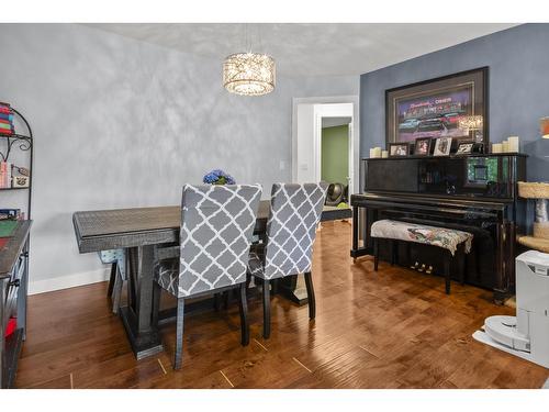 2655 Chapman Place, Abbotsford, BC - Indoor Photo Showing Dining Room
