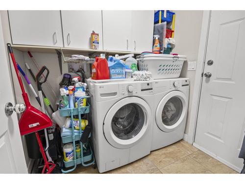 2655 Chapman Place, Abbotsford, BC - Indoor Photo Showing Laundry Room