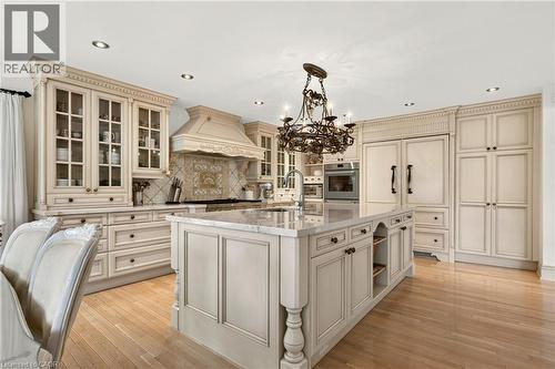 15 Peppertree Crescent, Ancaster, ON 