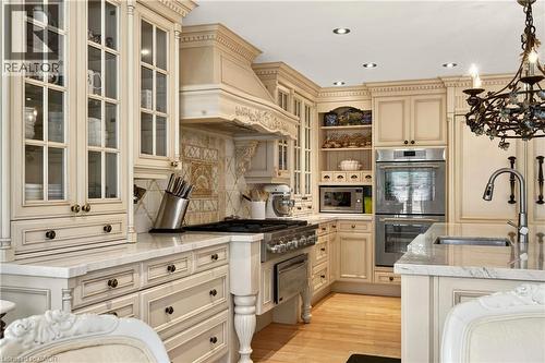 15 Peppertree Crescent, Ancaster, ON 