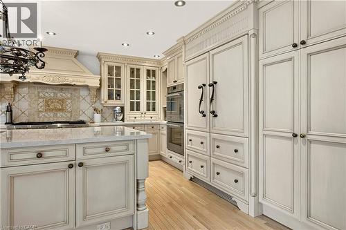 15 Peppertree Crescent, Ancaster, ON 
