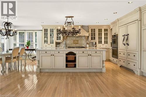 15 Peppertree Crescent, Ancaster, ON 