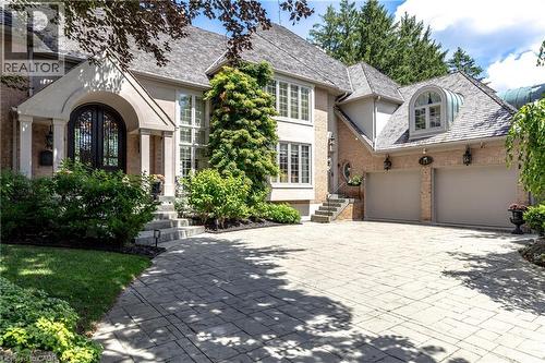 15 Peppertree Crescent, Ancaster, ON 