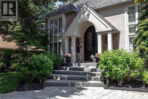 15 Peppertree Crescent, Ancaster, ON 
