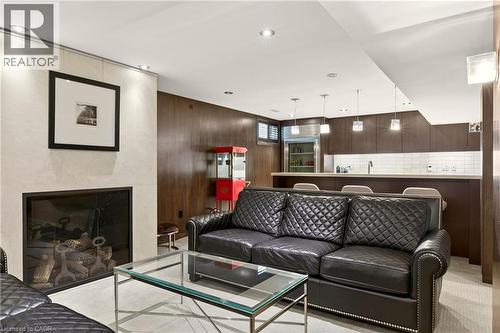15 Peppertree Crescent, Ancaster, ON 