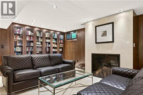 15 Peppertree Crescent, Ancaster, ON 