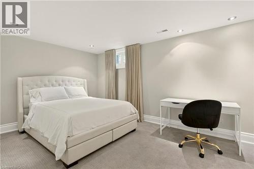 15 Peppertree Crescent, Ancaster, ON 