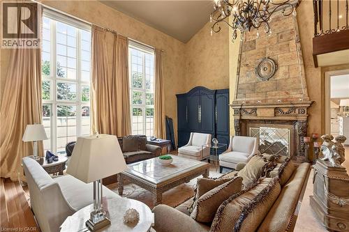 15 Peppertree Crescent, Ancaster, ON 