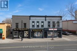 5856-5860 FERRY STREET  Niagara Falls, ON L2G 1S9