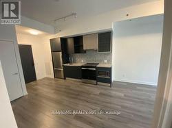 520 - 405 DUNDAS STREET W Oakville, ON L6M 5P9