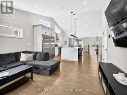 Ideal main floor open concept layout - 