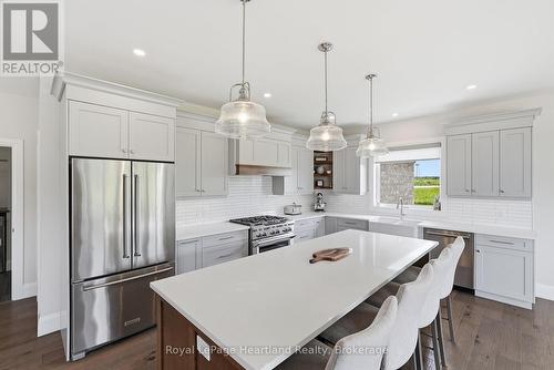 129 Sharron Court, Mapleton, ON 