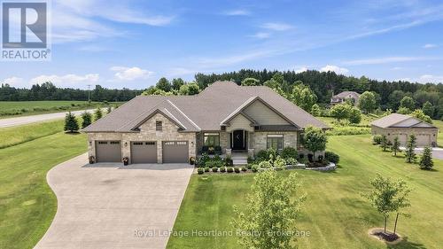 129 Sharron Court, Mapleton, ON 