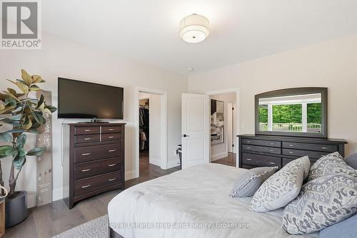 129 Sharron Court, Mapleton, ON 