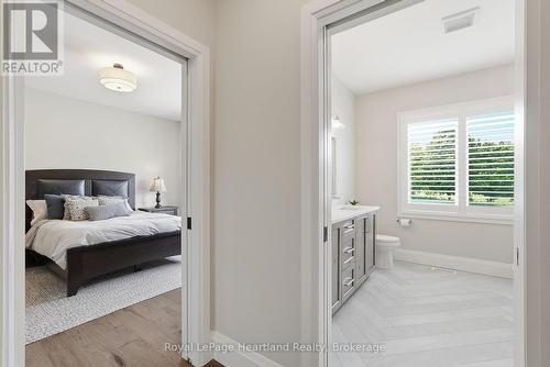 129 Sharron Court, Mapleton, ON 