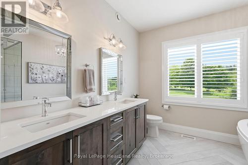 129 Sharron Court, Mapleton, ON 