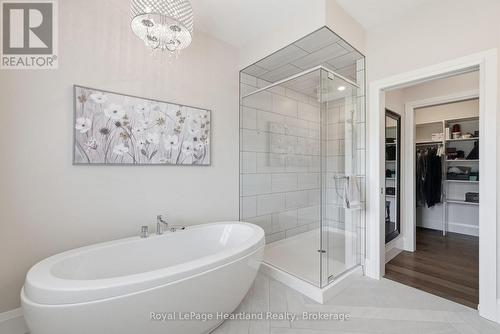 129 Sharron Court, Mapleton, ON 