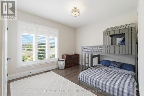 129 Sharron Court, Mapleton, ON 