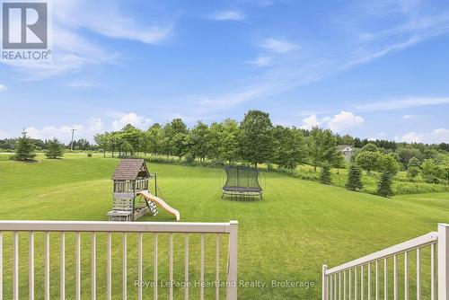 129 Sharron Court, Mapleton, ON 