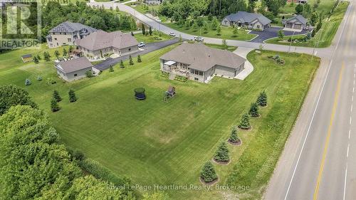 129 Sharron Court, Mapleton, ON 