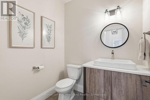 129 Sharron Court, Mapleton, ON 