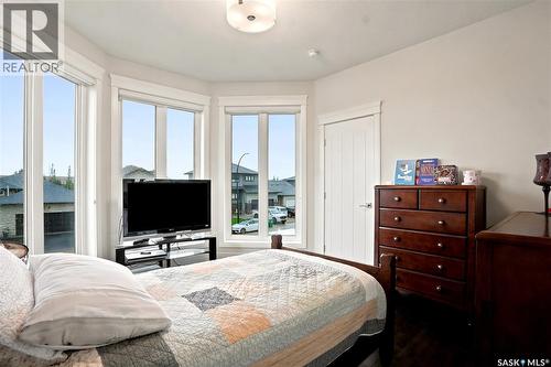 231 Fleming Crescent, Saskatoon, SK 