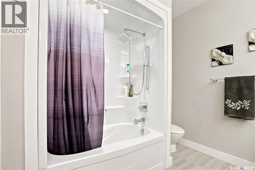 231 Fleming Crescent, Saskatoon, SK 
