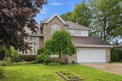 37 Rue du Blainvillier Blainville, QC J7C 5B1
