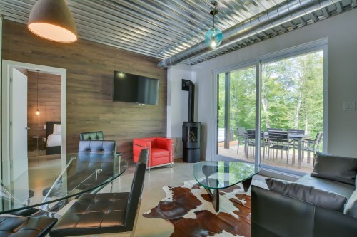 Salon - 107 Rue Du Mont-Foraker, La Conception, QC 