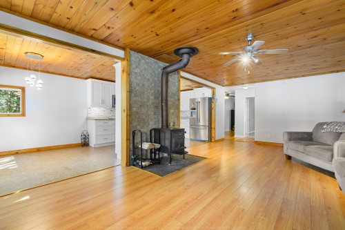 Living Room - 68 Ch. Stephens, Otter Lake, QC - Indoor