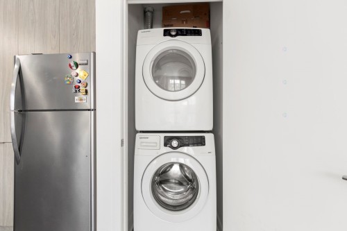 Salle de lavage - 308-145 Boul. Bouchard, Dorval, QC - Indoor Photo Showing Laundry Room