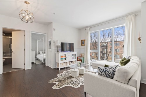 Salon - 308-145 Boul. Bouchard, Dorval, QC - Indoor Photo Showing Living Room