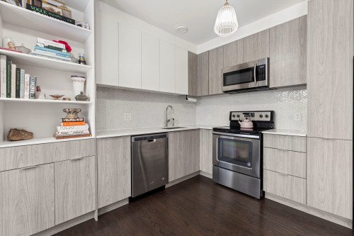Cuisine - 308-145 Boul. Bouchard, Dorval, QC - Indoor Photo Showing Kitchen