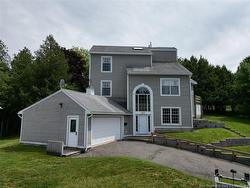 167 Meadowbank AVE Saint John, NB E2K 2C9