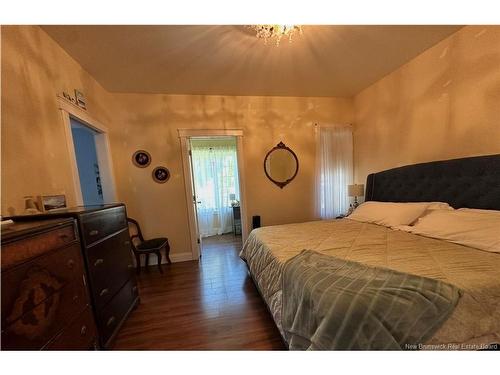 25 Helena Crt, Fredericton, NB 