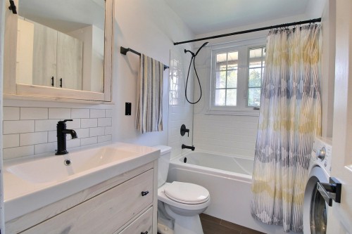 Salle de bains - 1076 Av. Bérard, Val-D'Or, QC - Indoor Photo Showing Bathroom