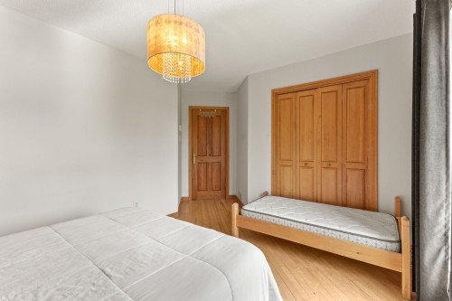Chambre à coucher - 240 Rue Bissonnette, Papineauville, QC - Indoor Photo Showing Bedroom