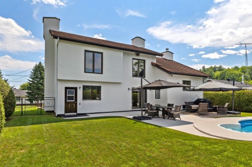 Cour - 240 Rue Bissonnette, Papineauville, QC - Outdoor With In Ground Pool