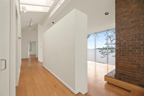 Hall d'entrée/Vestibule - 20240 Ch. Lakeshore, Baie-D'Urfé, QC - Indoor Photo Showing Other Room