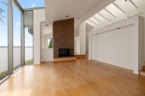 Salon - 20240 Ch. Lakeshore, Baie-D'Urfé, QC - Indoor With Fireplace