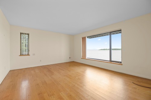 Chambre à coucher - 20240 Ch. Lakeshore, Baie-D'Urfé, QC - Indoor Photo Showing Other Room